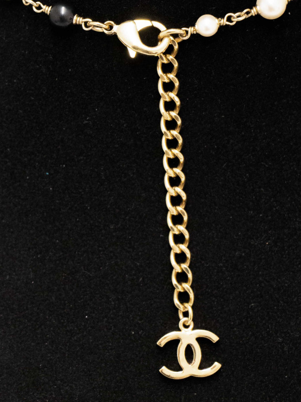 Sautoir Chanel Actuel Perles Nacres Bicolores