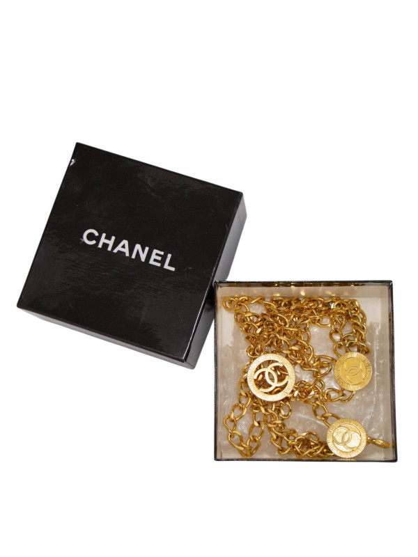 Ceinture Chanel Vintage 1984 Triple Chaînes Dorées à Médaillons CC