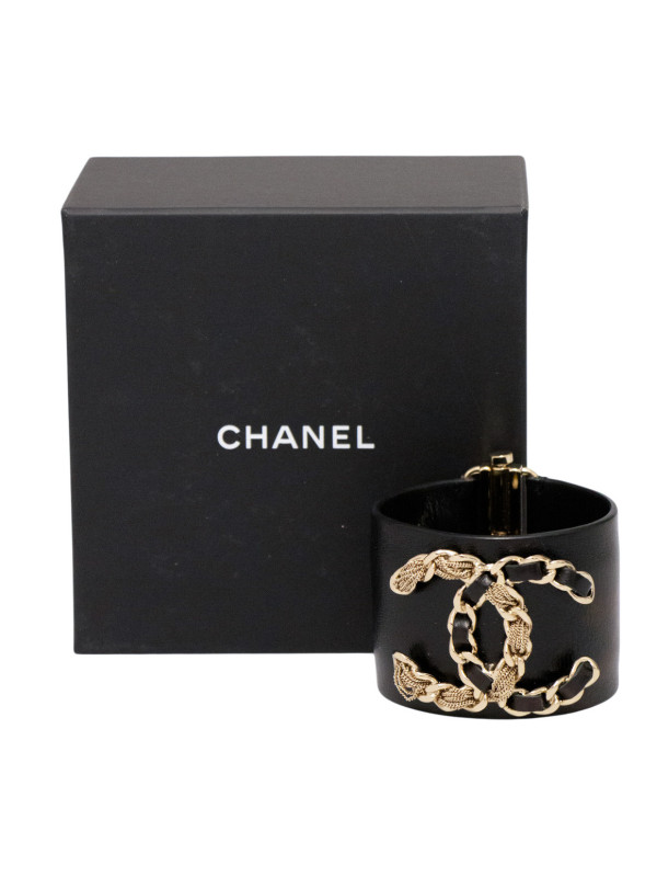 Bracelet Manchette Chanel CC Or et Cuir Noir Entrelacé