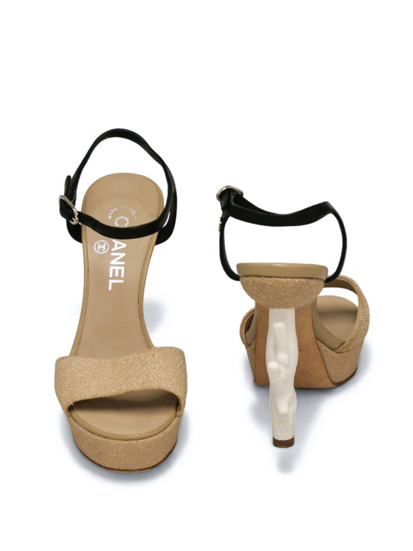 Sandales CHANEL compenséesT37 beige