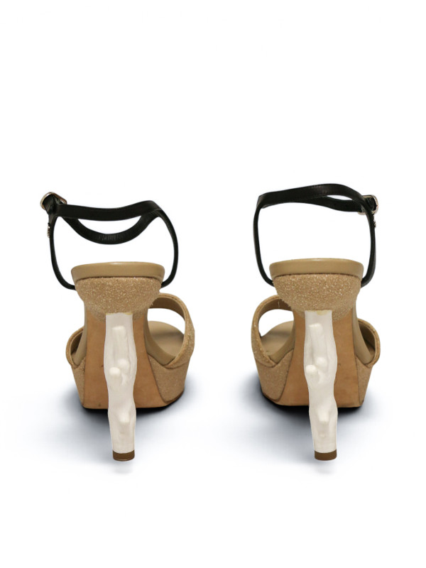 Sandales CHANEL compenséesT37 beige