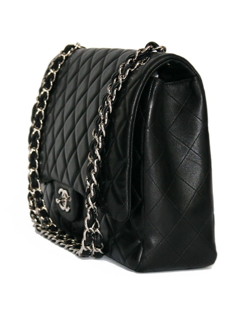 Sac CHANEL Maxi Jumbo cuir d'agneau lisse noir