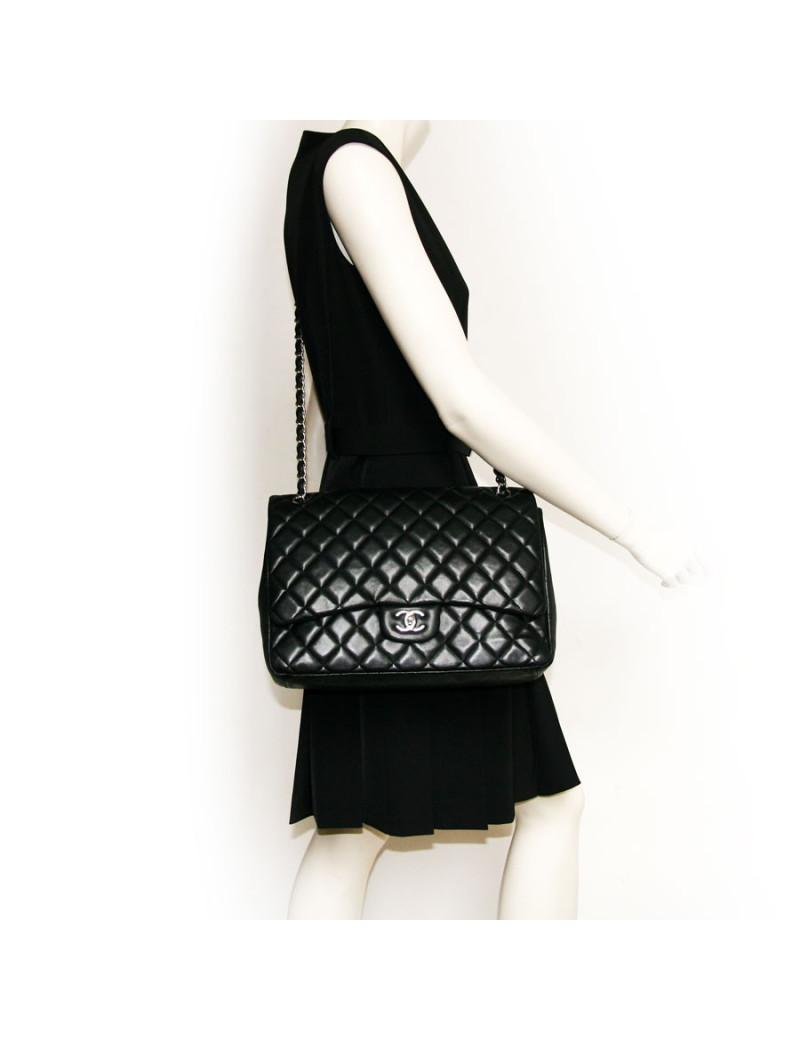 Sac CHANEL Maxi Jumbo cuir d'agneau lisse noir