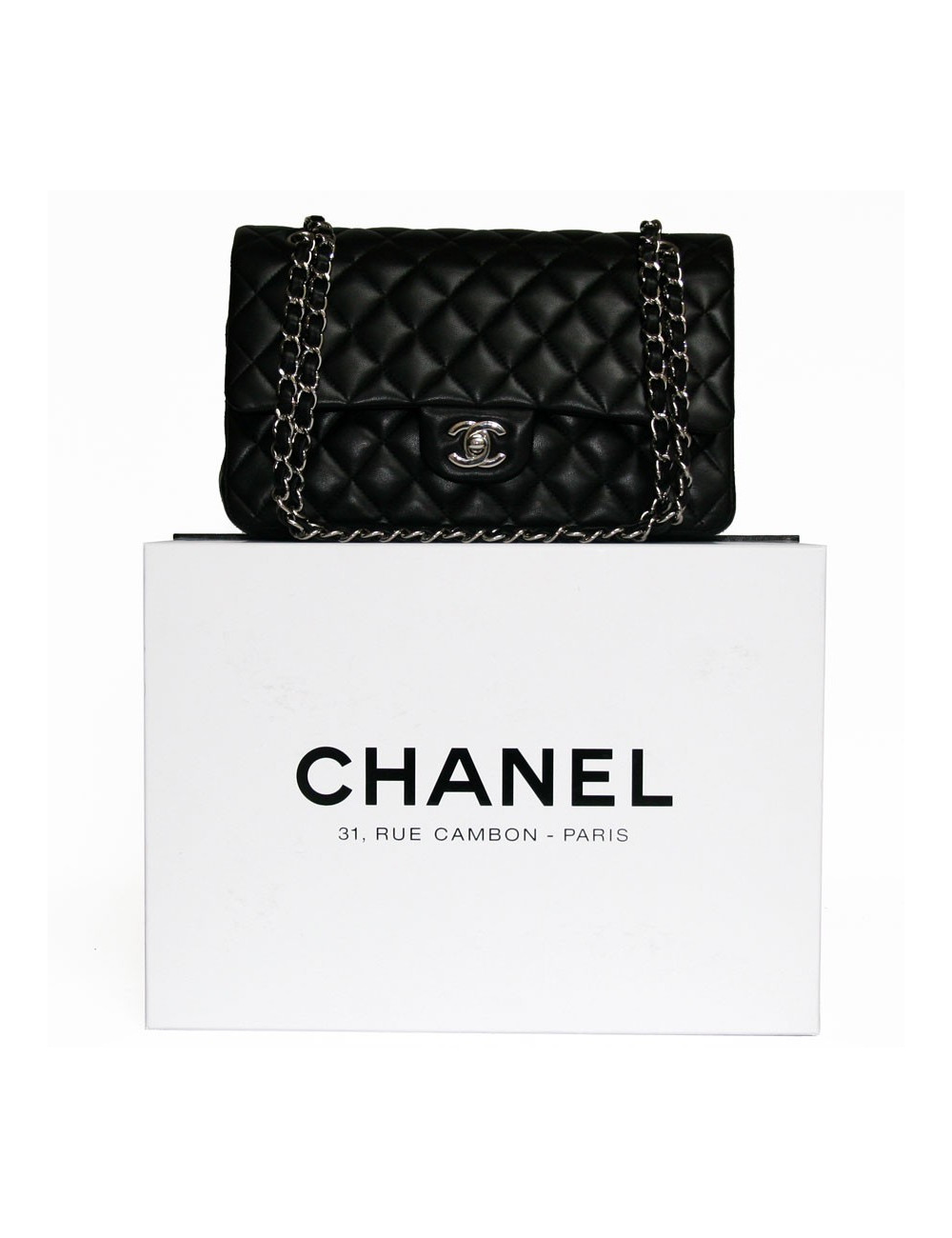 Timeless CHANEL en cuir matelassé 