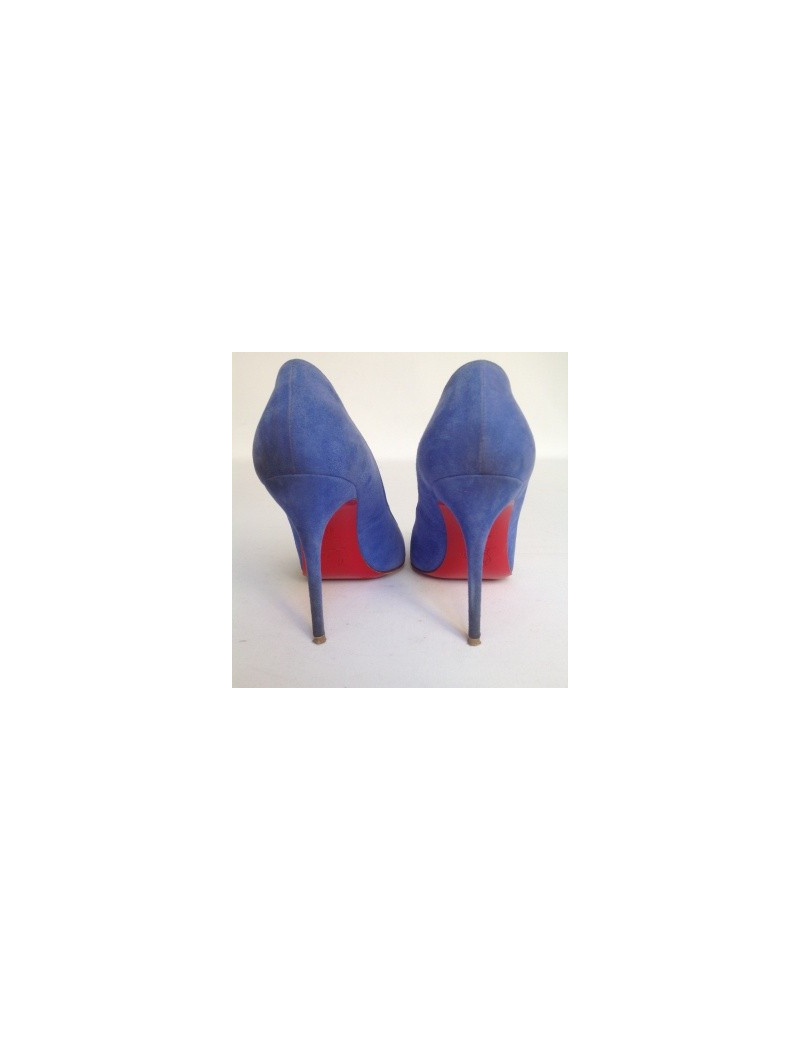 Escarpins modèle 'Corneille' CHRISTIAN LOUBOUTIN en daim bleu T37,5