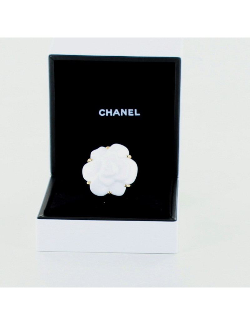 Bague CHANEL T 55 camélia blanc or jaune