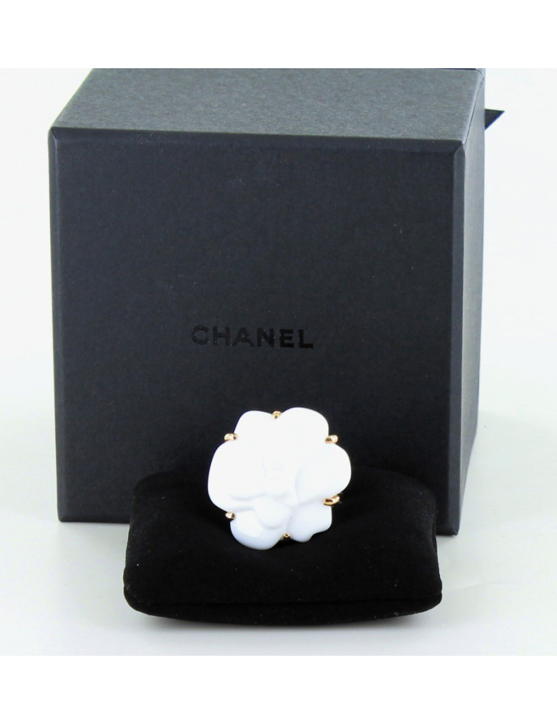 Bague CHANEL T 55 camélia blanc or jaune