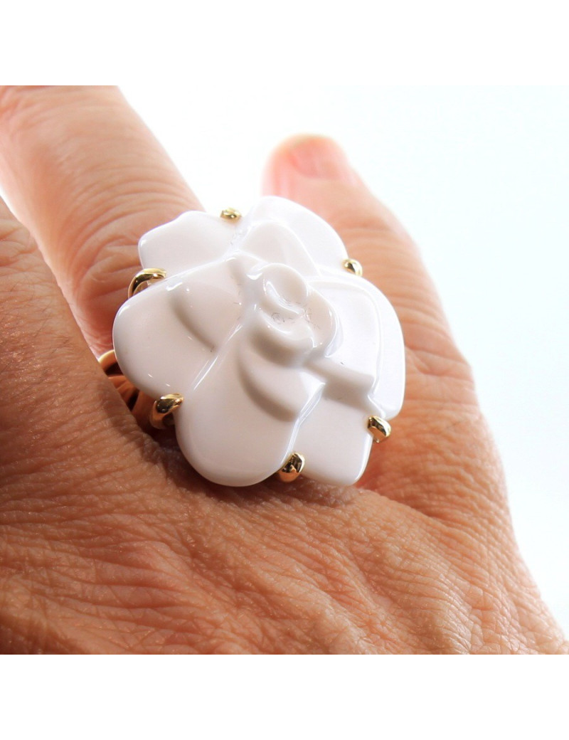 Bague CHANEL T 55 camélia blanc or jaune