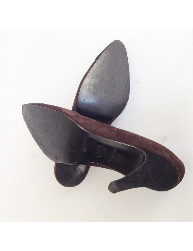 Escarpins CHANEL en daim marron 