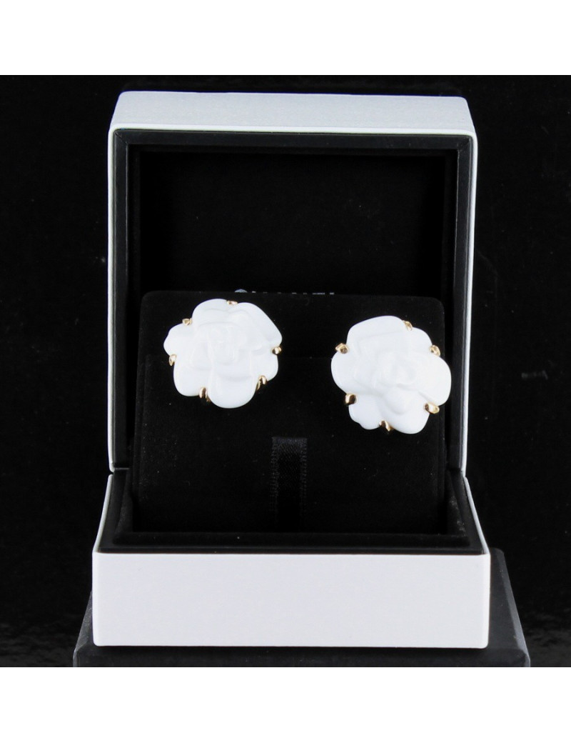 boucles d'oreille CHANEL agate blanche
