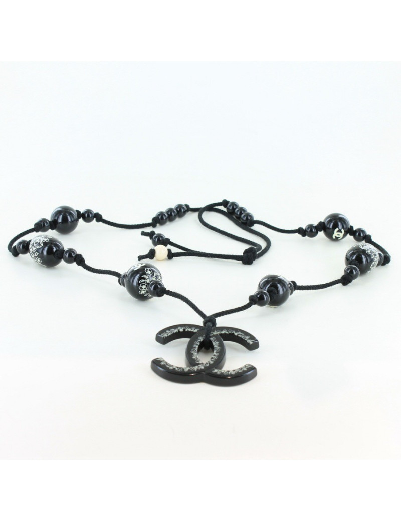 sautoir CHANEL perles noires sur cordon