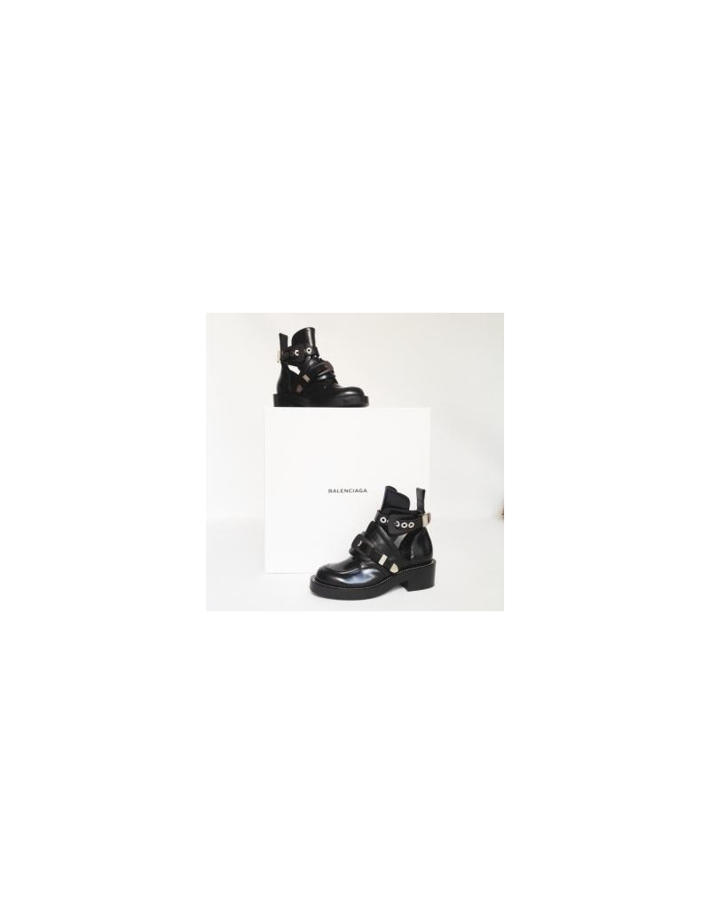  chaussures Balenciaga Cut-Out Buckle Strap Ankle BootsT 36