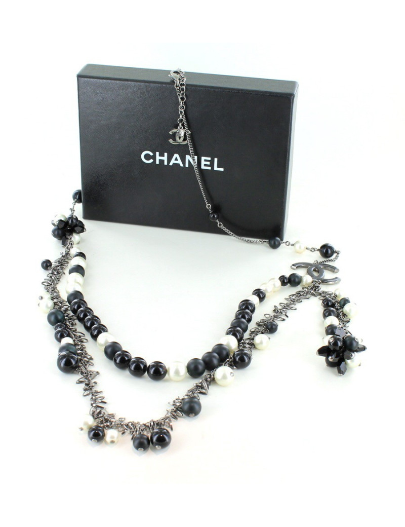 Sautoir Chanel perles noires et blanches 