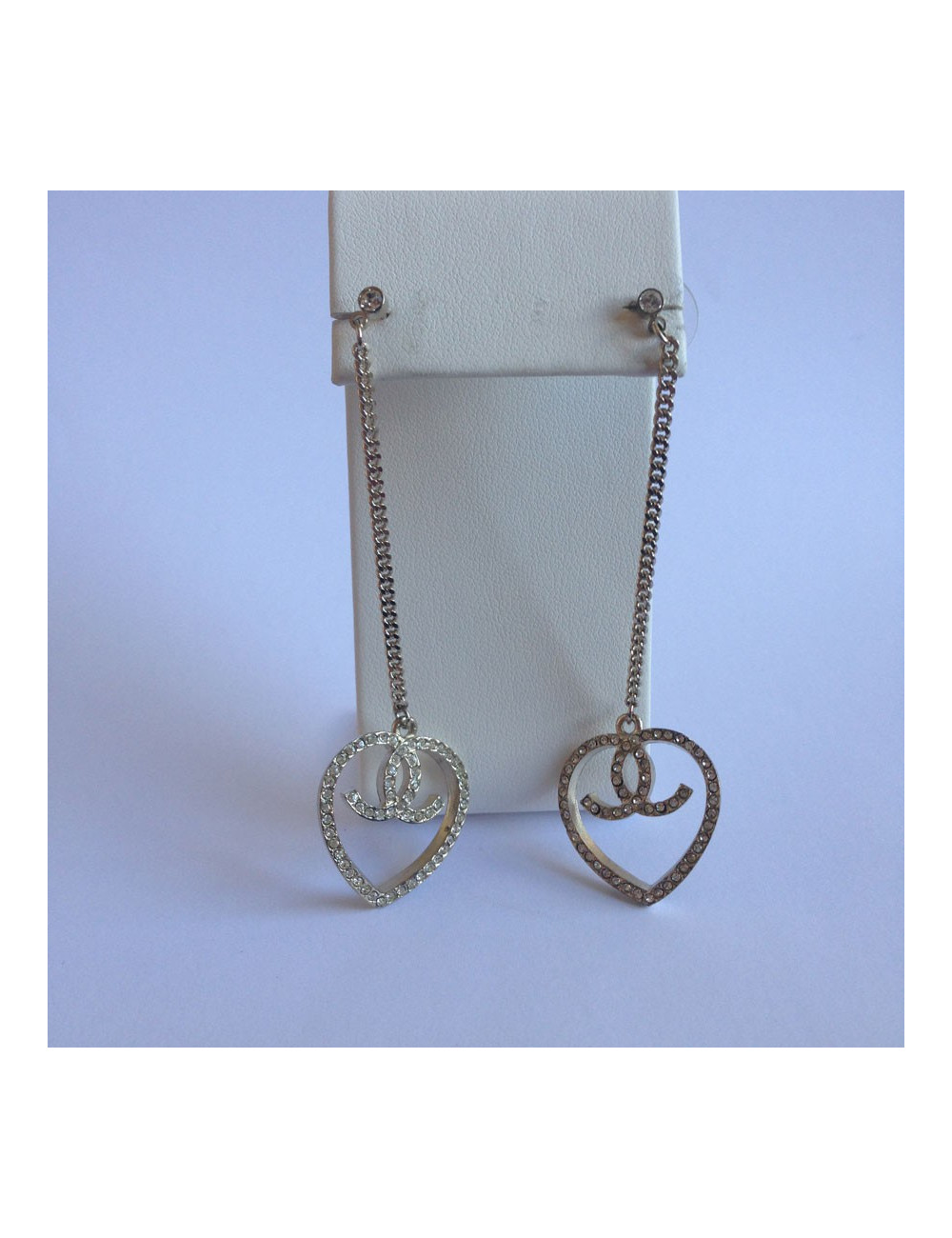 Clous pendants CC CHANEL