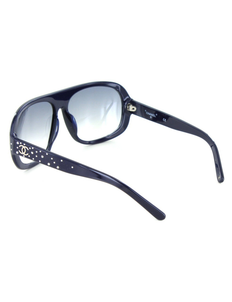 Lunettes de soleil CHANEL violettes