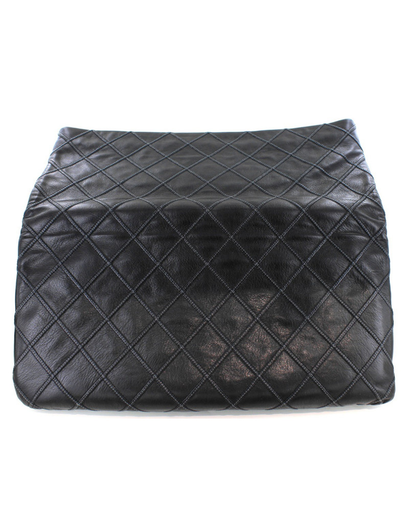 Sac pochette CHANEL matelassé noir