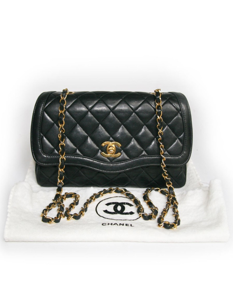 Sac CHANEL matelassé noir 