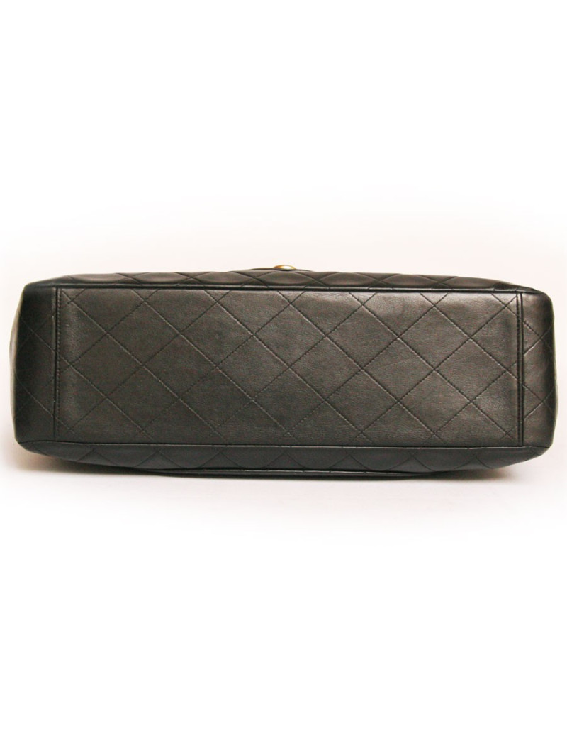 Maxi jumbo CHANEL matelassé noir vintage
