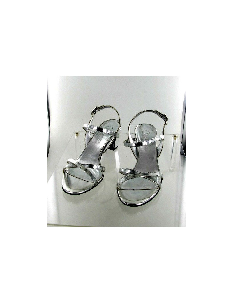 CHANEL silver pumps