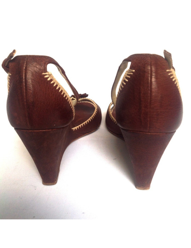 Pumps offset PRADA brown leather T38, 5