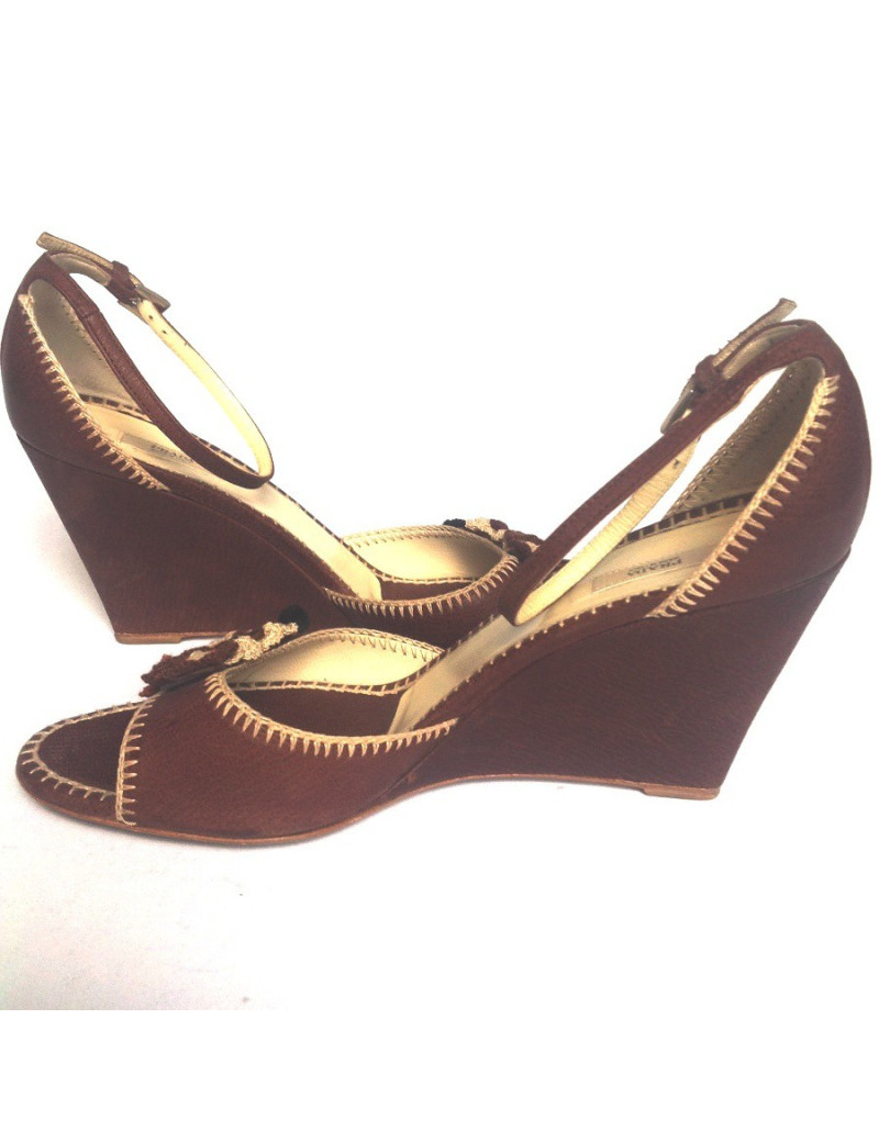 Pumps offset PRADA brown leather T38, 5