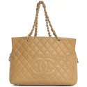 Shopping CHANEL gold leather bag