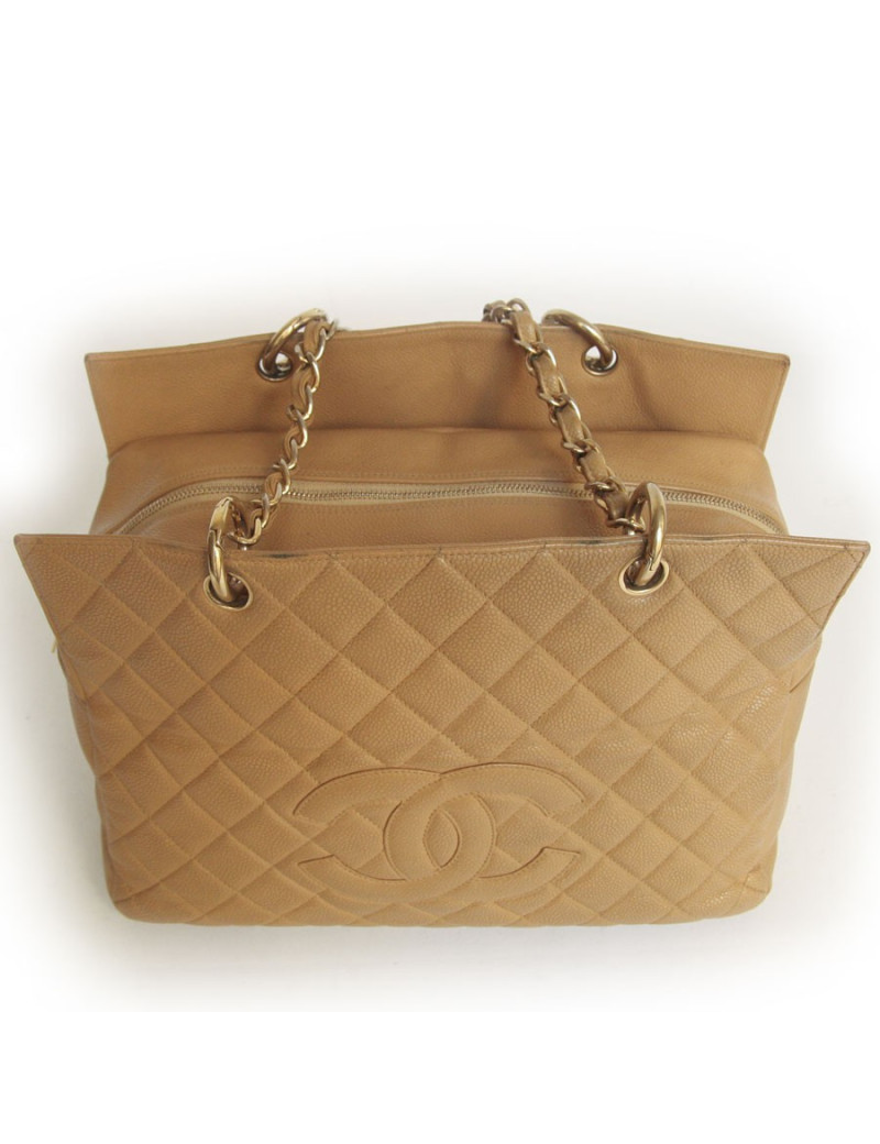 Sac CHANEL en cuir grainé gold