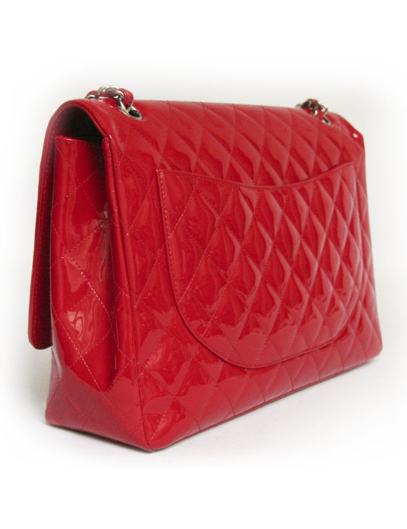 Sac maxi jumbo  CHANEL cuir verni rouge