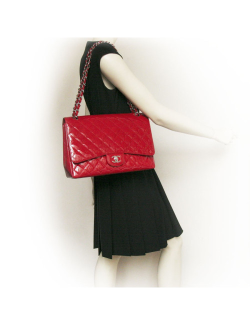 Sac maxi jumbo  CHANEL cuir verni rouge