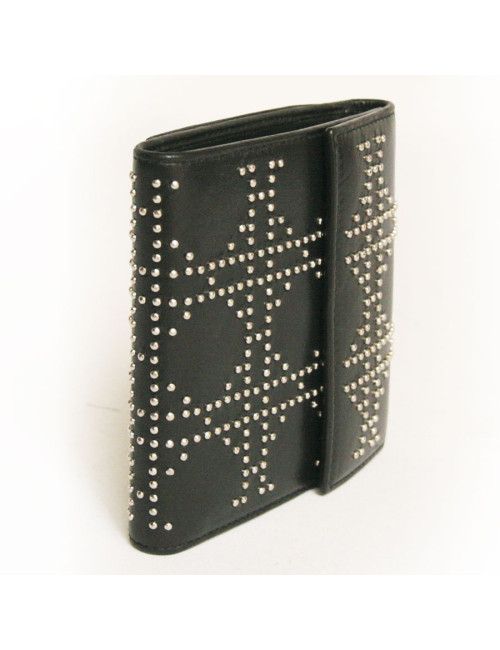 Portefeuille DIOR en cuir noir et clous argentés