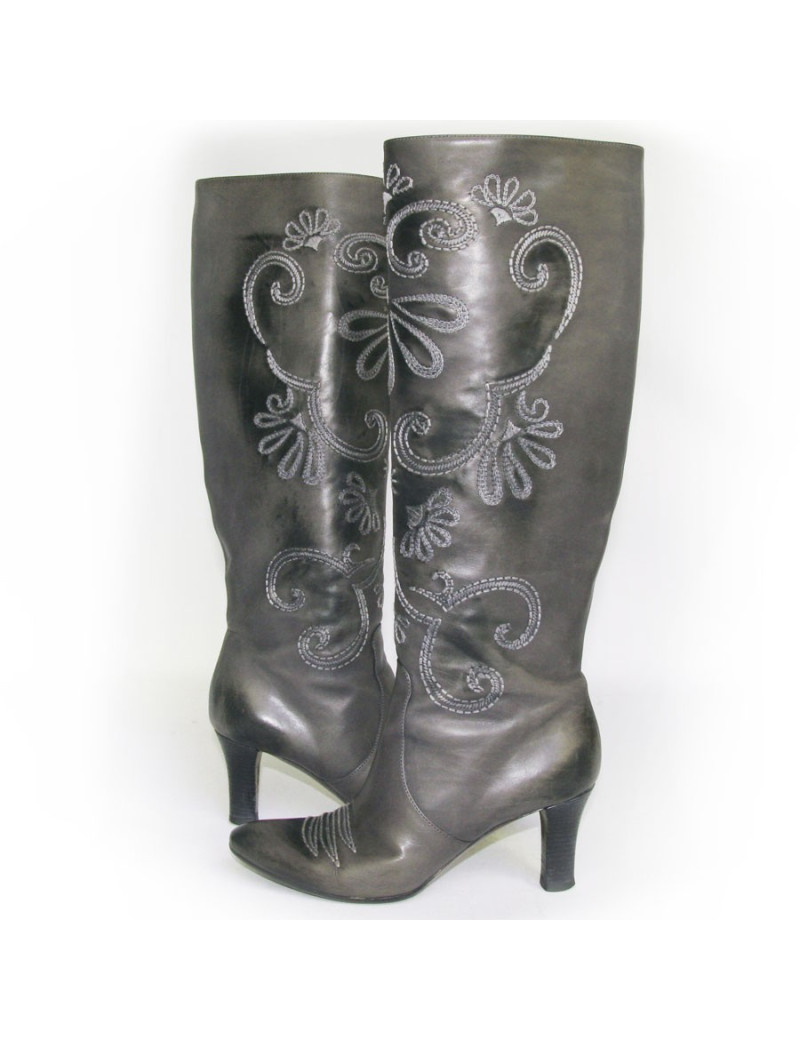 Bottes BOTTEGA VENETA T38.5  cuir gris brodé