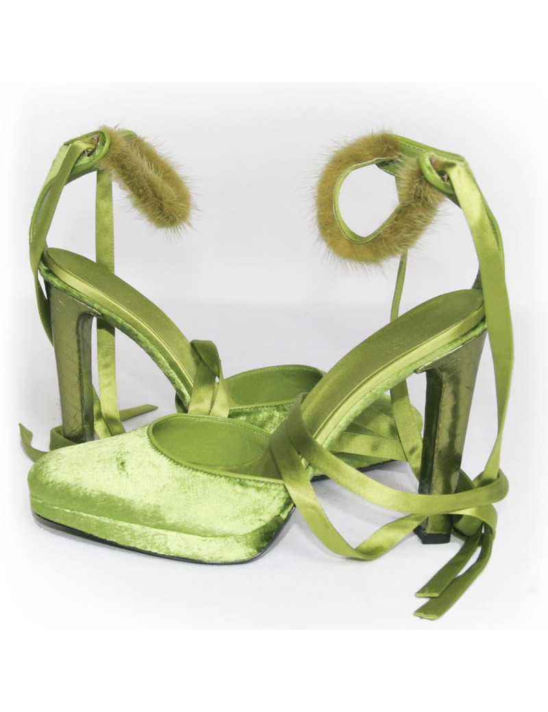 Escarpins GUCCI en veau velours et fourrure verte