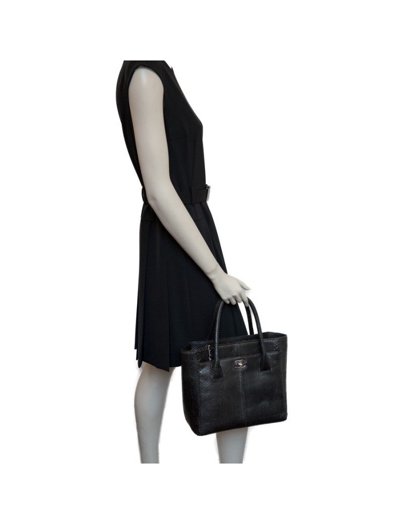 Sac CHANEL en python noir