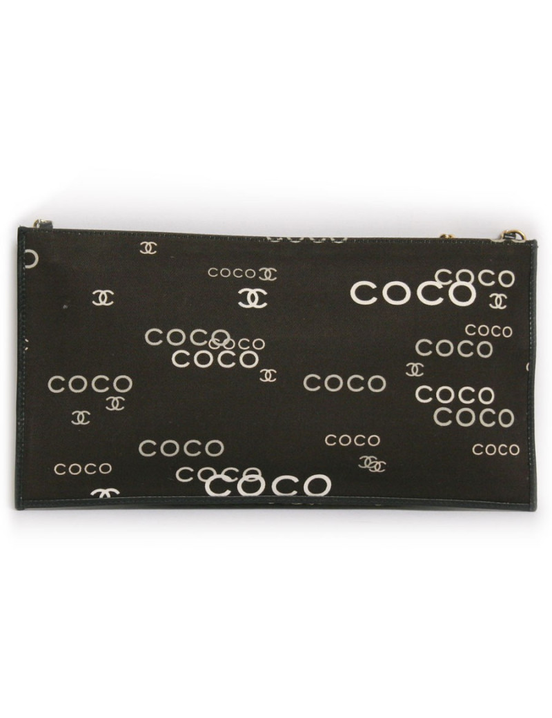 Pochette CHANEL monogram en toile noire