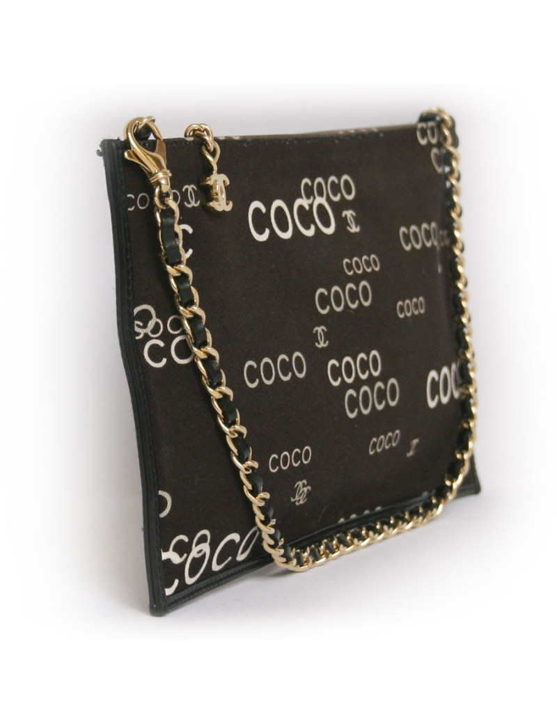 Pochette CHANEL monogram en toile noire