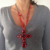Collier LANVIN croix en verre et cristaux Swarovski rouge