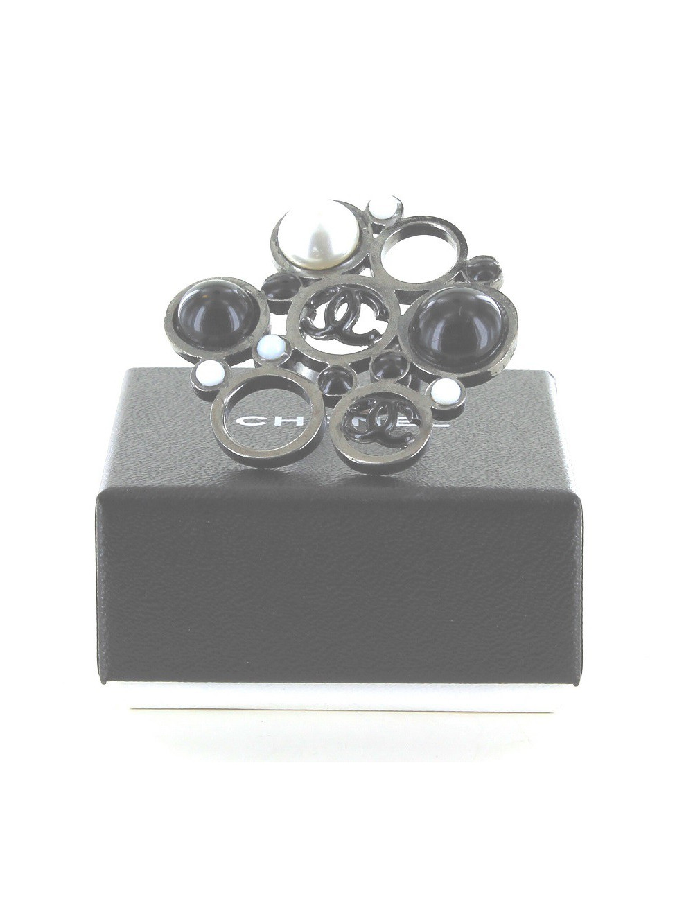 Bague CHANEL T 54 perles  