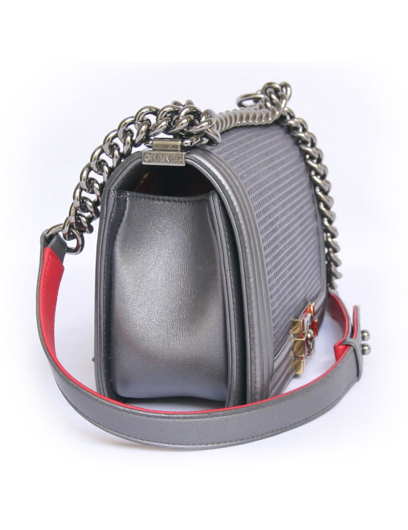 Sac Boy CHANEL série limitée gris et rouge