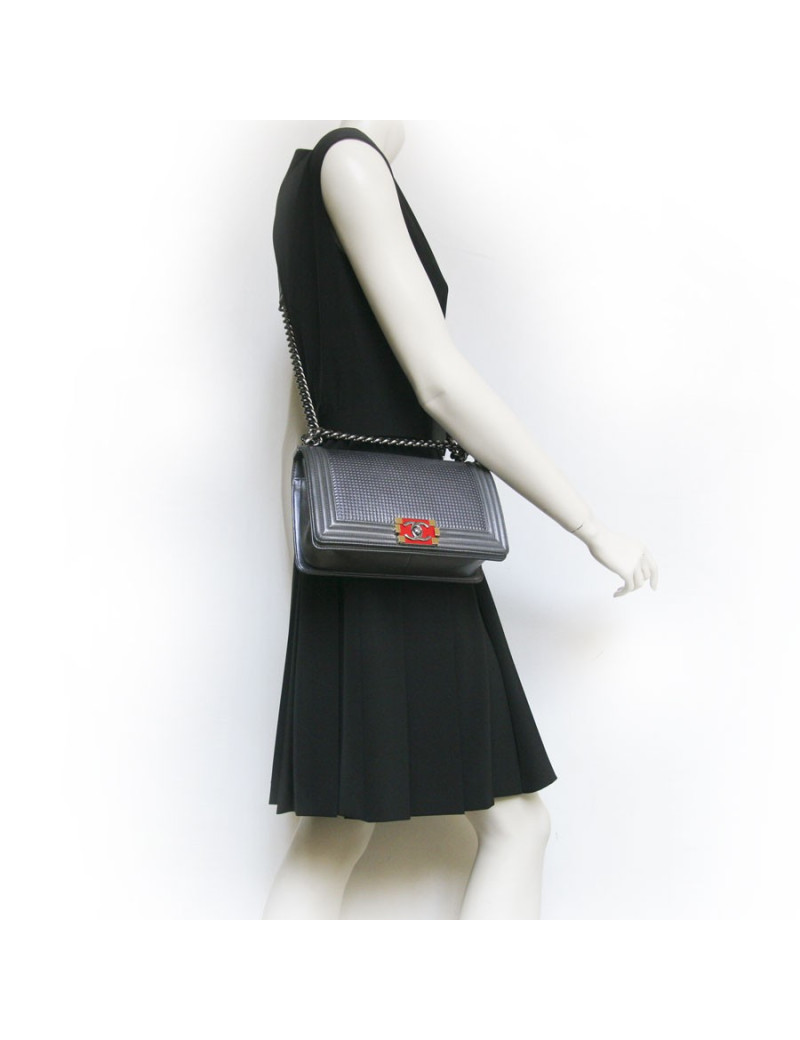 Sac Boy CHANEL série limitée gris et rouge