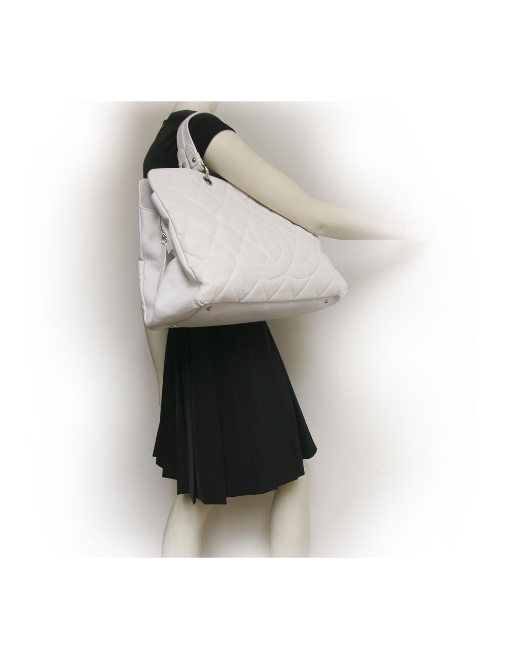 Grand sac shopping CHANEL veau grainé blanc