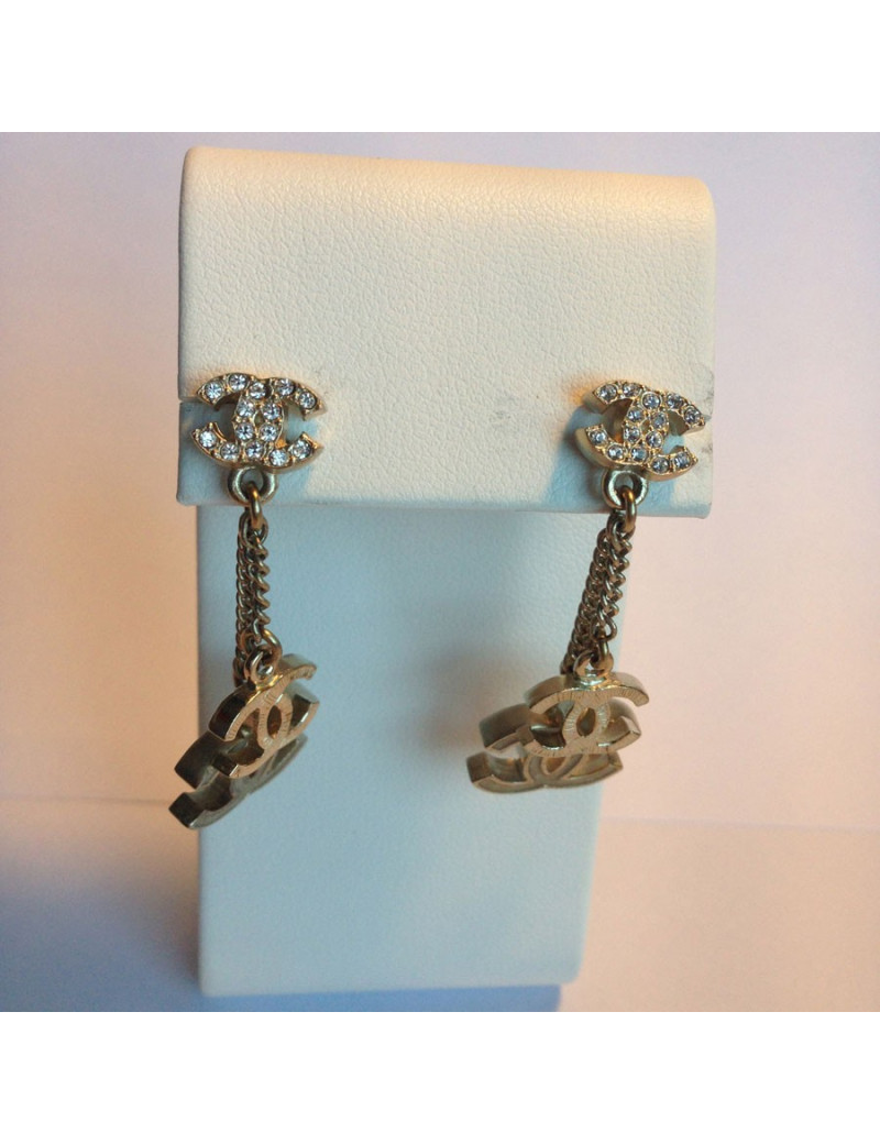 Clous d'oreille CHANEL pendantes