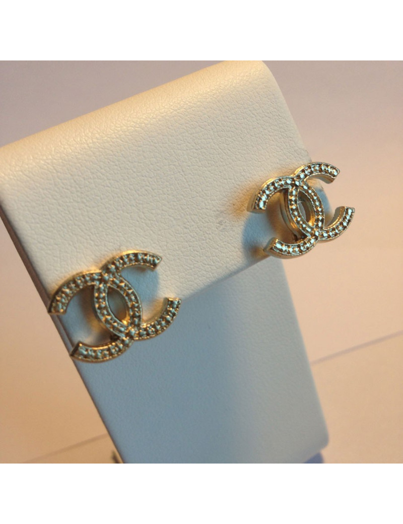 Clous d'oreille CHANEL cloutés dorés or pâle