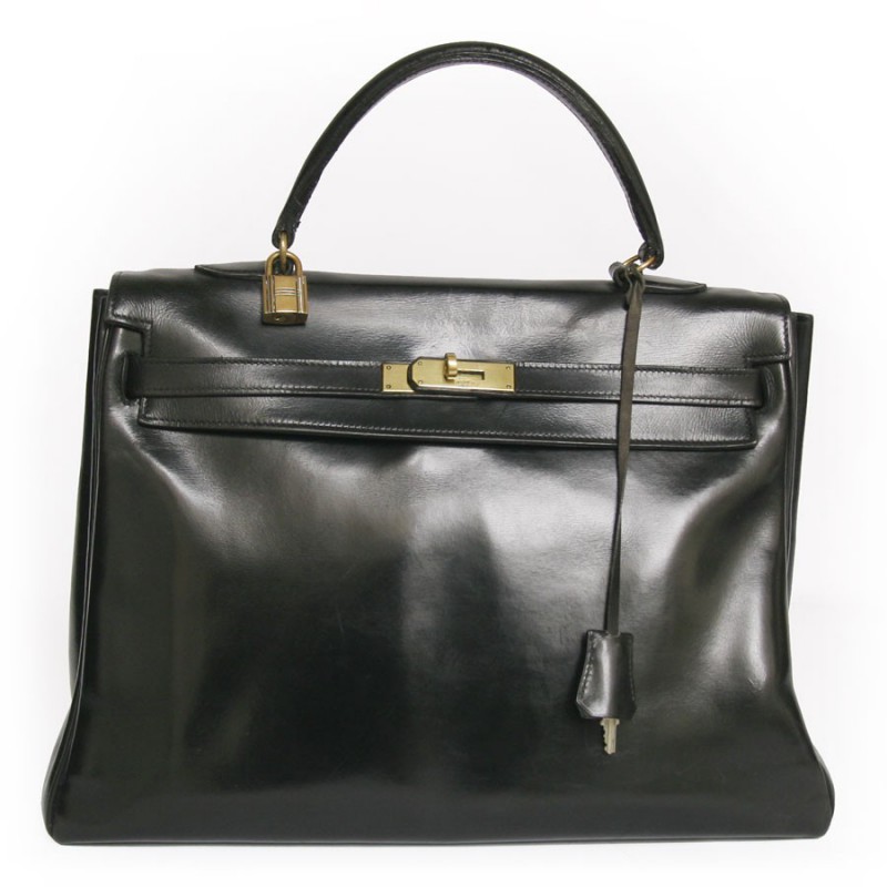 Vintage Oscar de la Renta black leather Kelly bag. Classic and