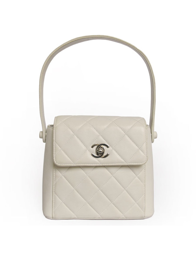 mini sac CHANEL cuir matelassé blanc