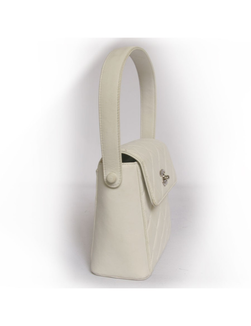 mini sac CHANEL cuir matelassé blanc