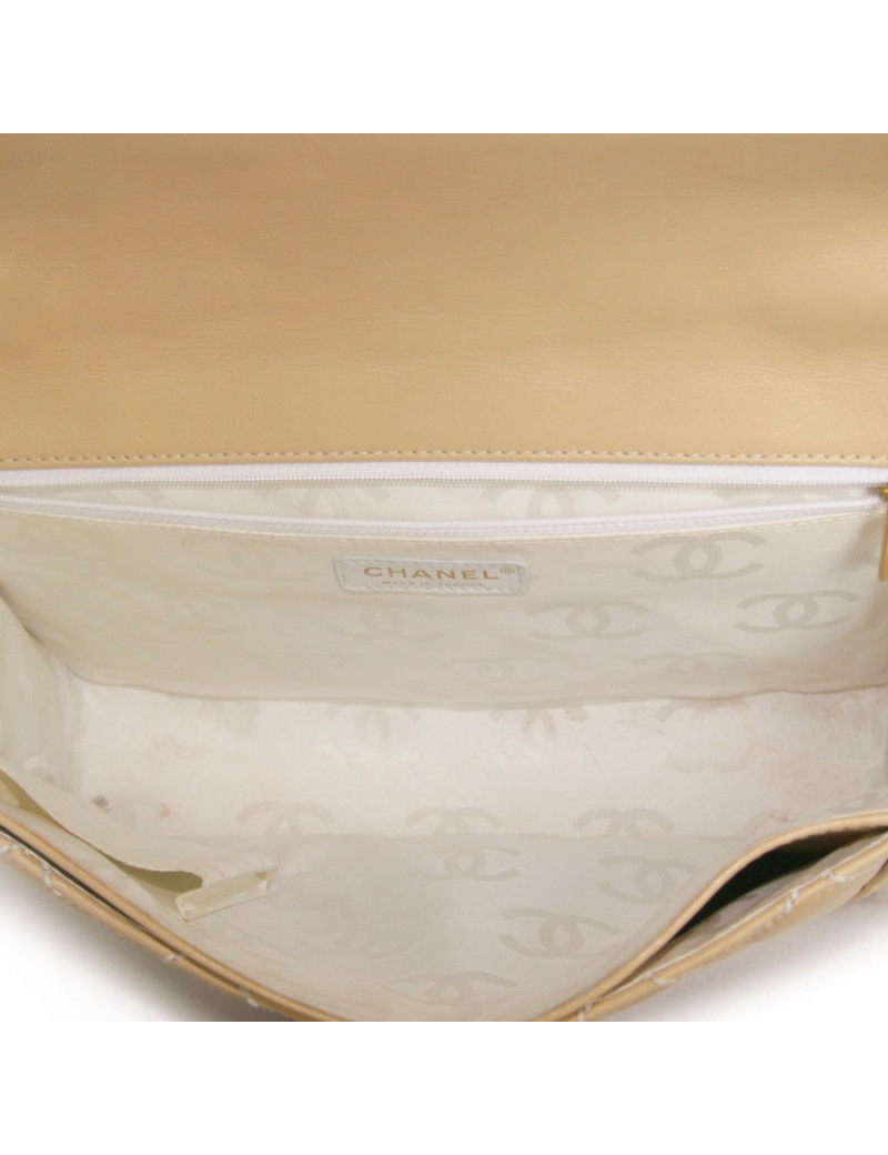 Sac CHANEL matelassé Beige