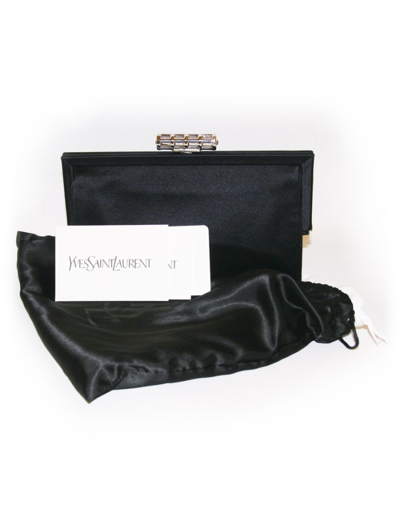 Pochette du soir YVES SAINT LAURENT en satin noir 