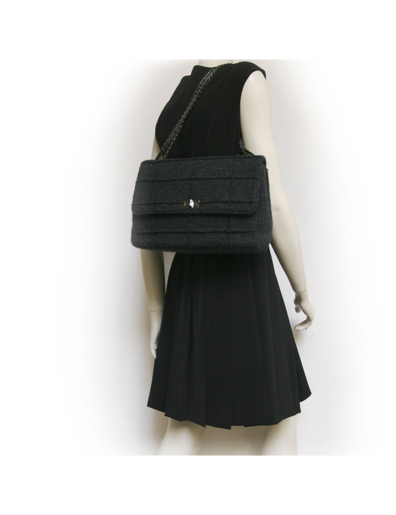 Sac CHANEL  fermoir 2.55 laine bouillie gris