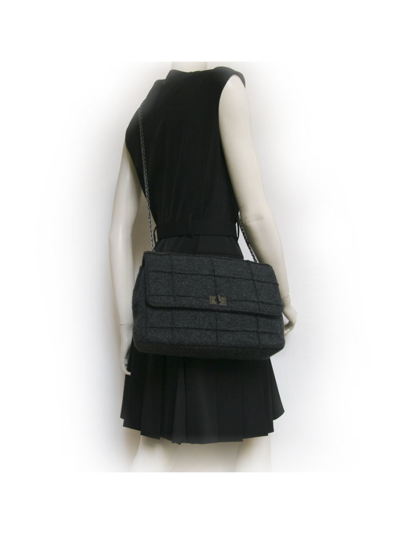 Sac CHANEL  fermoir 2.55 laine bouillie gris
