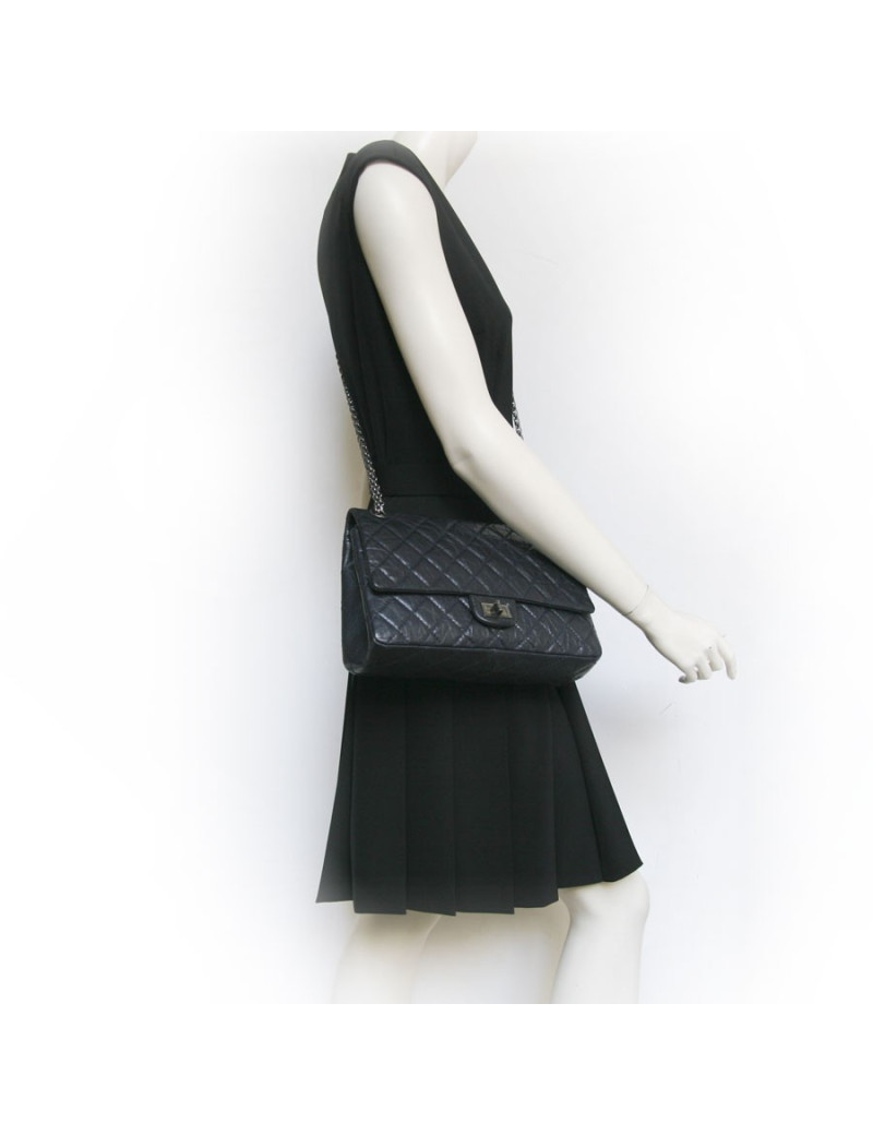 Sac CHANELE timeless bleu marine cuir vieilli